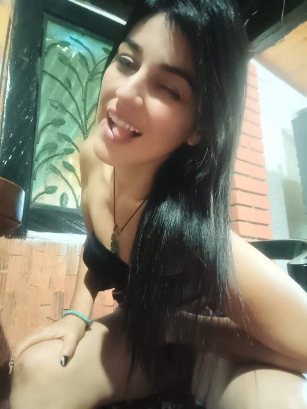 Photo by Sabrina Black with the username @pinbea80, who is a verified user,  June 30, 2023 at 9:00 AM and the text says 'https://modelcenter.livejasmin.com/SabrinaBleach

https://imlive.com/referred/sabrinablacks

I feel so sorry to have fun 😋'