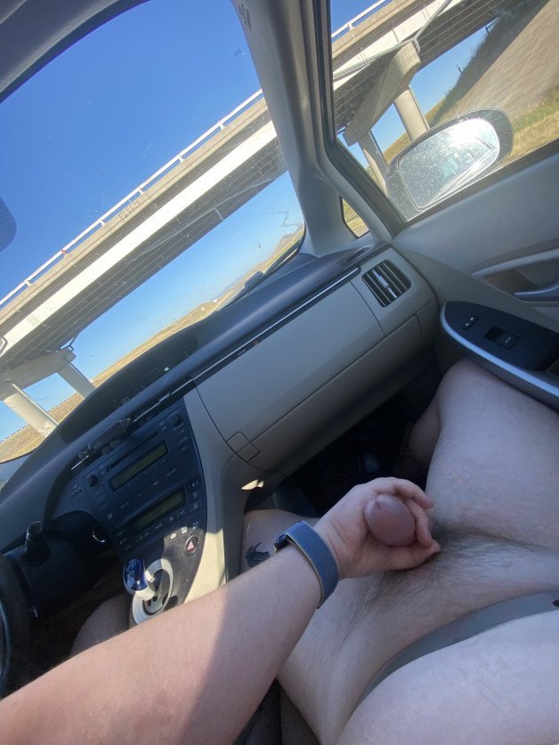 Photo by PNWBriefs with the username @PNWBriefs, who is a verified user,  August 14, 2023 at 3:49 PM and the text says 'Thanks for the helping hand, hope no one driving by saw'