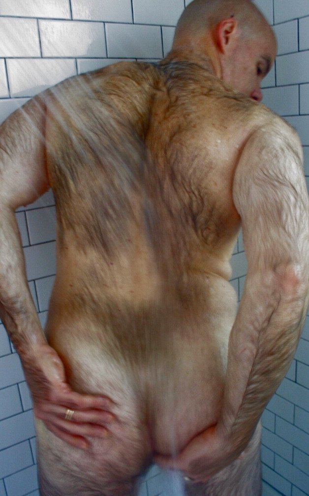 Photo by SeaBrettBurn with the username @SeaBrettBurn, who is a verified user,  June 11, 2024 at 1:23 AM. The post is about the topic Showering studs