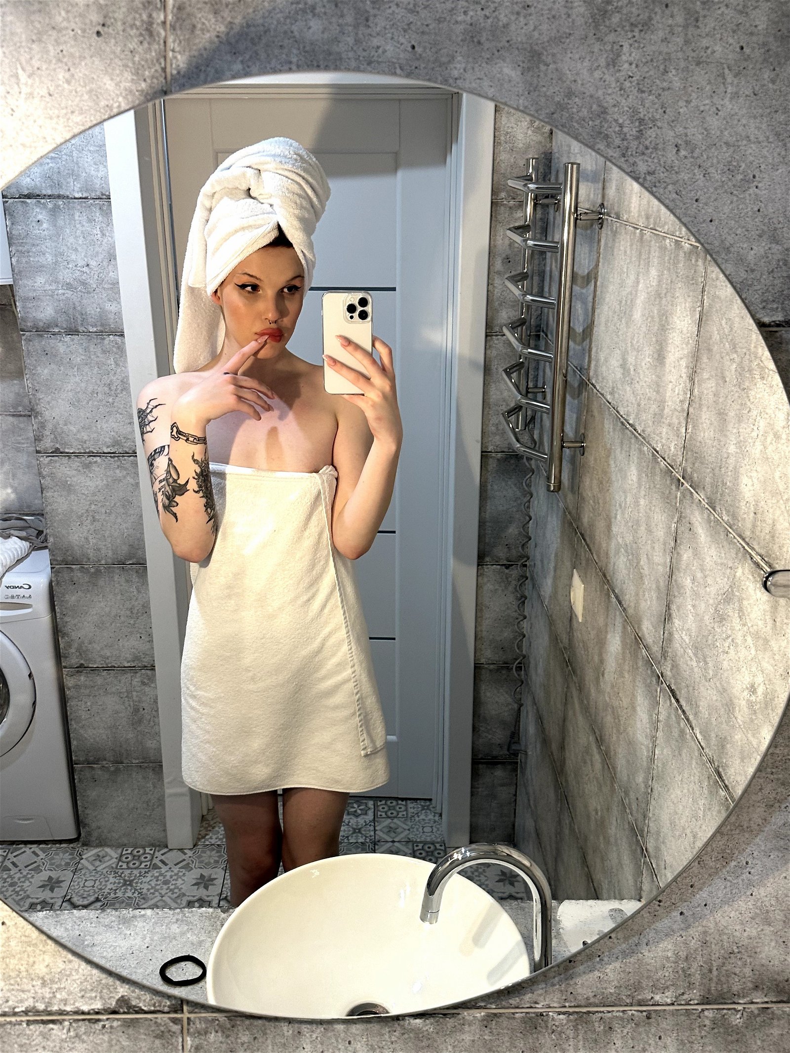 Photo by Milana.ts with the username @Milana11, who is a star user,  August 14, 2023 at 3:14 PM. The post is about the topic Sexy Shemale and the text says 'Want to see what's under the towel? My OF - https://onlyfans.com/action/trial/cgp2xzv0ntzrfkdh4qzcukjyz1pimrdi'