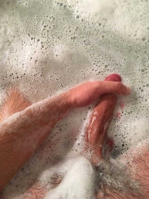 Photo by TobyMartinez with the username @TobyMartinez, who is a verified user,  September 26, 2023 at 11:36 PM and the text says 'Hi! Everytime its a good time for a bath 😊 and for rubbing my cock! 😁'