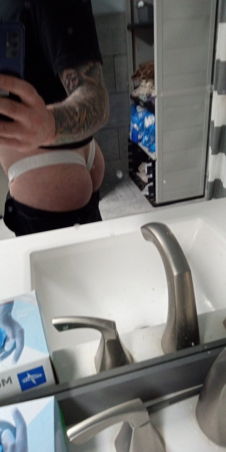 Photo by Gussbuss86 with the username @Gussbuss86, who is a verified user,  April 24, 2024 at 2:42 PM and the text says 'haven't been on i a while. how's it going peeps? undies pics'