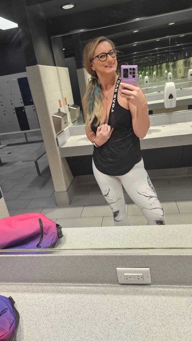 Photo by SexyHotwife & Happy Hubby with the username @HotwifeandHappyHubby, who is a star user,  April 1, 2024 at 6:56 PM and the text says 'I love to be a naughty gym rat.... another couple gym posts, as requested 😈 @SJayCe #Hotwife #slut #SharedWife #Vixen #cum #tits #piercedtits #pierced #onlyfans
#LongTallKitKat

OF Link
https://onlyfans.com/longtallkitkat

#onlyfansbabe #milf'