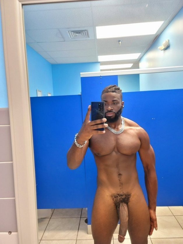 Photo by bxhornedmusclebator with the username @bxhornedmusclebator, who is a verified user,  January 24, 2024 at 1:13 PM. The post is about the topic Big Black Dicks