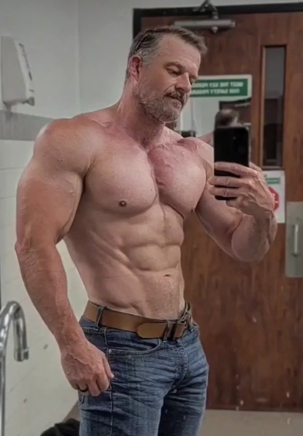 Photo by bxhornedmusclebator with the username @bxhornedmusclebator, who is a verified user,  October 5, 2023 at 5:39 AM