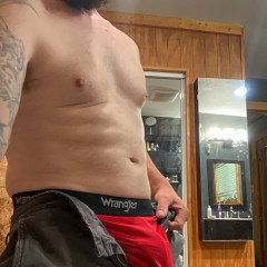 Shared Photo by Prettydick8x5 with the username @Prettydick8x5, who is a verified user,  September 19, 2023 at 8:52 AM and the text says 'let me know if you want to see more'