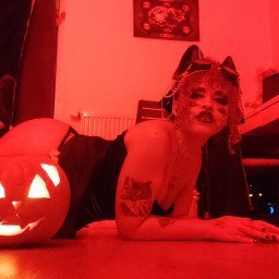 Photo by Camushii with the username @Camushii, who is a star user,  October 28, 2023 at 3:55 PM and the text says 'got a little spooky for Halloween #booty #ass'