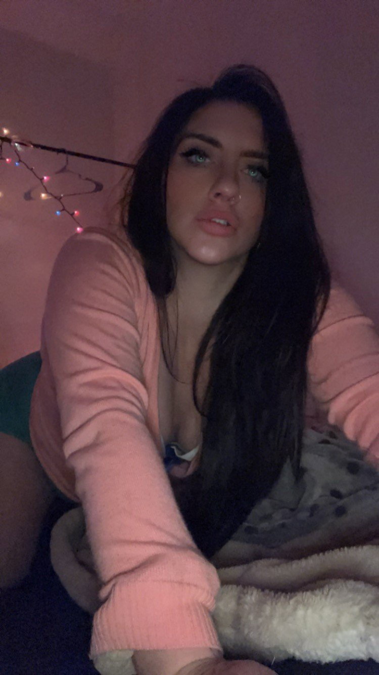 Photo by piperg00d with the username @pipeherg00d, who is a verified user,  March 25, 2024 at 8:41 PM. The post is about the topic Instagram Hotties and the text says 'so, are you my shordy? 
tell me now are you my shordy?


<bold>@hottiequinn_ </bold>'