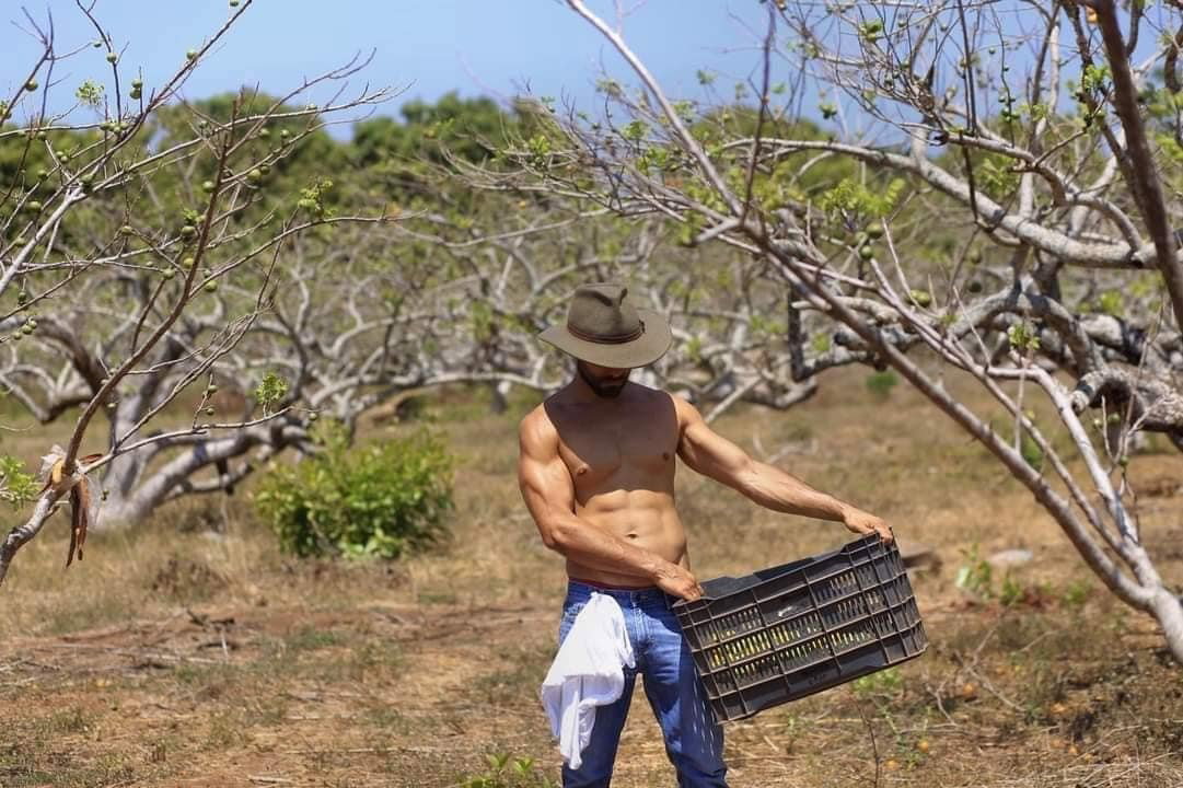Photo by DirtyDaddyFunStuff with the username @DirtyDaddyPorn, who is a verified user,  April 28, 2024 at 9:49 PM and the text says 'Hot 13 #twinks #construction #cowboys #countryboys #muscles #stubble'