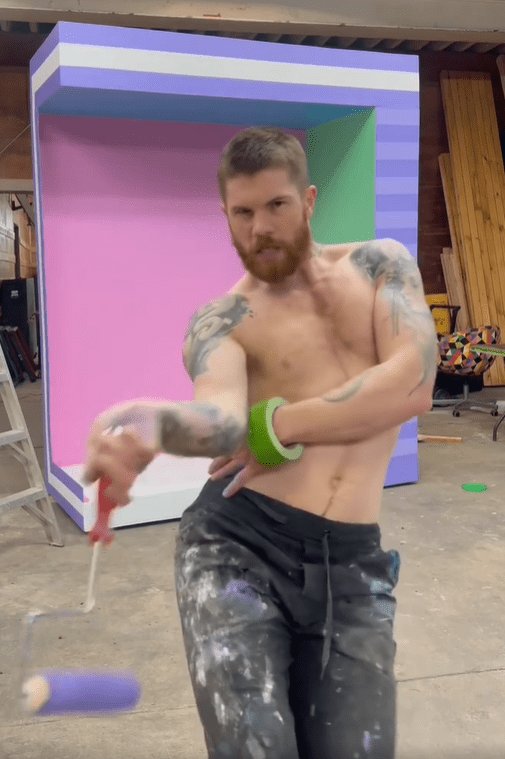 Photo by DirtyDaddyFunStuff with the username @DirtyDaddyPorn, who is a verified user,  December 7, 2023 at 11:28 PM and the text says 'Lordy 3 #ginger #god #jesus #beard #tats #muscle #buff #butch #barbie'