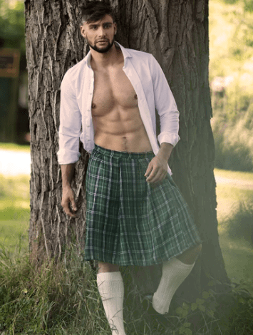 Photo by DirtyDaddyFunStuff with the username @DirtyDaddyPorn, who is a verified user,  February 15, 2024 at 1:30 AM and the text says '#santa and #kilts and Hotties'