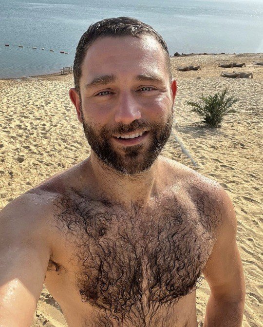 Photo by DirtyDaddyFunStuff with the username @DirtyDaddyPorn, who is a verified user,  December 11, 2023 at 6:12 PM and the text says '#hung #otters'
