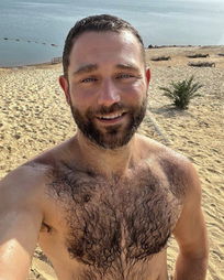 Photo by DirtyDaddyFunStuff with the username @DirtyDaddyPorn, who is a verified user,  December 11, 2023 at 6:12 PM and the text says '#hung #otters'