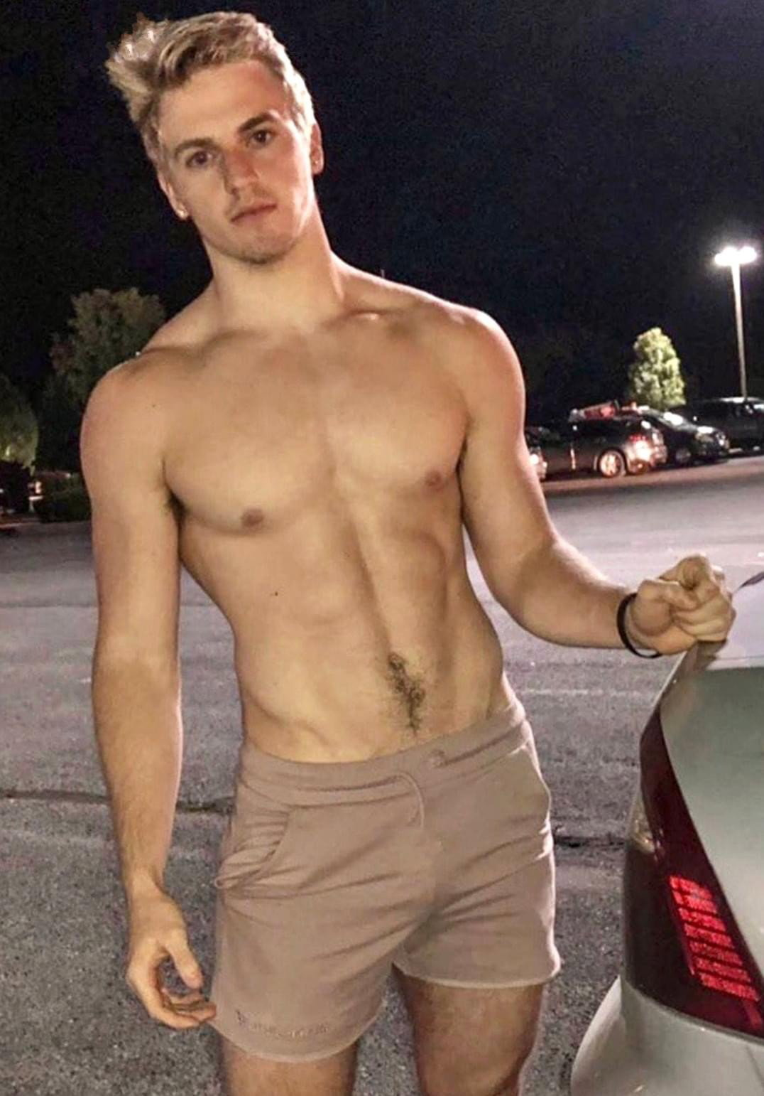 Photo by DirtyDaddyFunStuff with the username @DirtyDaddyPorn, who is a verified user,  April 28, 2024 at 9:53 PM and the text says 'Hot 15 #twinks #muscles #abs #sweaty'