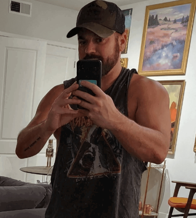 Photo by DirtyDaddyFunStuff with the username @DirtyDaddyPorn, who is a verified user,  January 22, 2024 at 8:15 PM and the text says '#gym #hung #hairy'