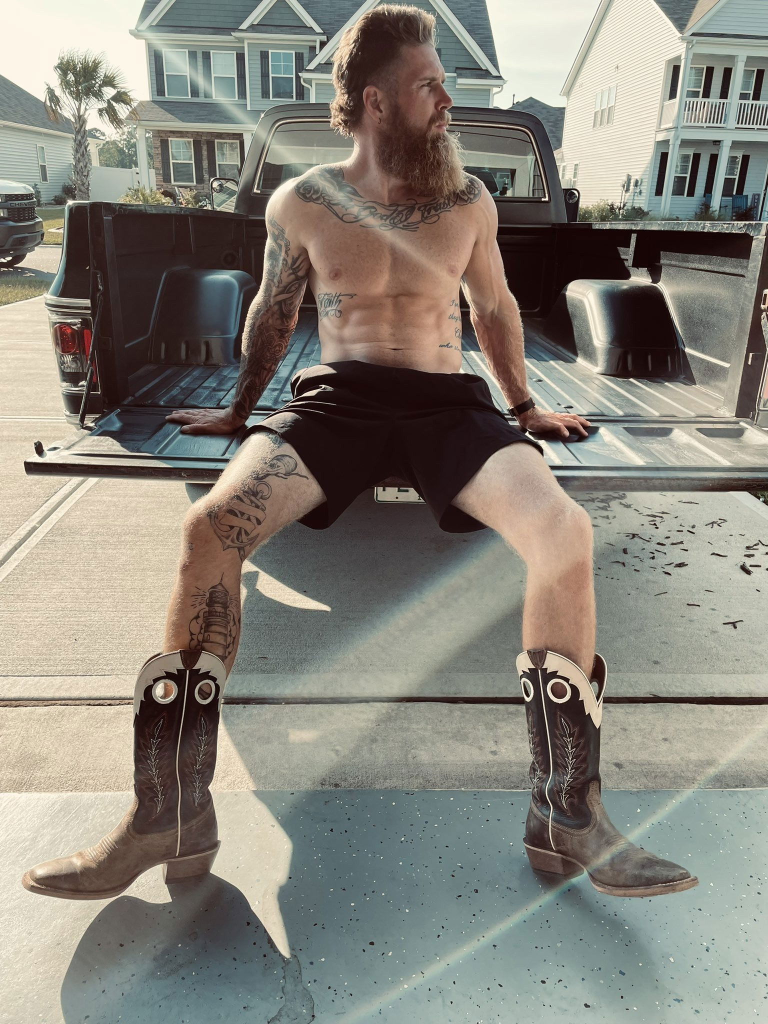 Album by DirtyDaddyFunStuff with the username @DirtyDaddyPorn, who is a verified user,  January 28, 2024 at 7:06 PM and the text says '#Cowboys and #countryboys 17 #gingers #abs #muscles #beards'