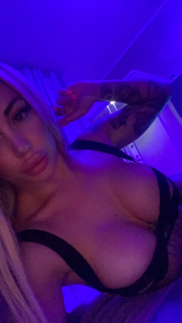 Photo by naomy_geordie with the username @naomygeordie, who is a star user,  March 11, 2024 at 3:11 AM. The post is about the topic Beautiful Ladies and the text says 'For a spicy content 🥵🔞 https://onlyfans.com/naomygeordie/c18'