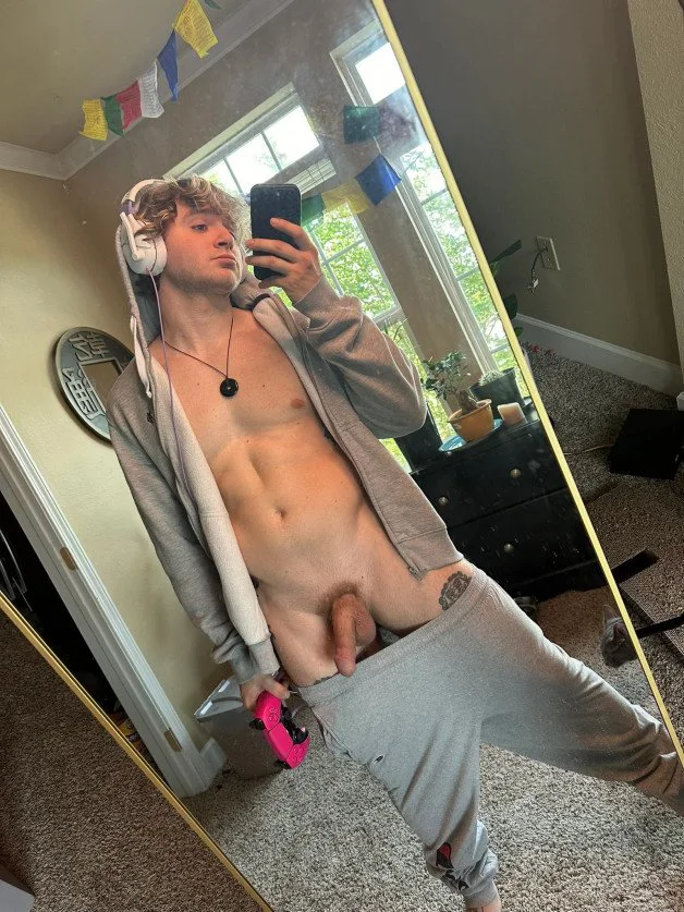 Photo by AussieHardinboy32 with the username @Hardinboy67, who is a verified user,  June 9, 2024 at 5:21 AM. The post is about the topic GayExTumblr