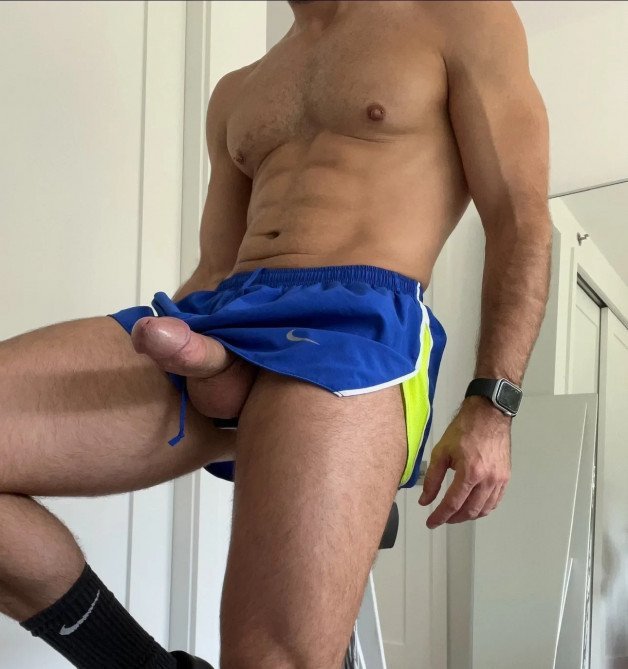 Photo by AussieHardinboy32 with the username @Hardinboy67, who is a verified user,  April 11, 2024 at 4:42 AM. The post is about the topic Hardinboy's Wanking Stuff