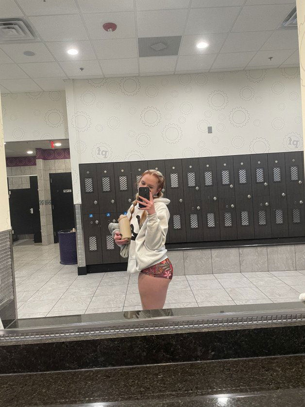 Photo by Blake with the username @blakebloom, who is a star user,  July 18, 2024 at 8:11 PM. The post is about the topic GYM SLUTS and the text says 'done for today..'