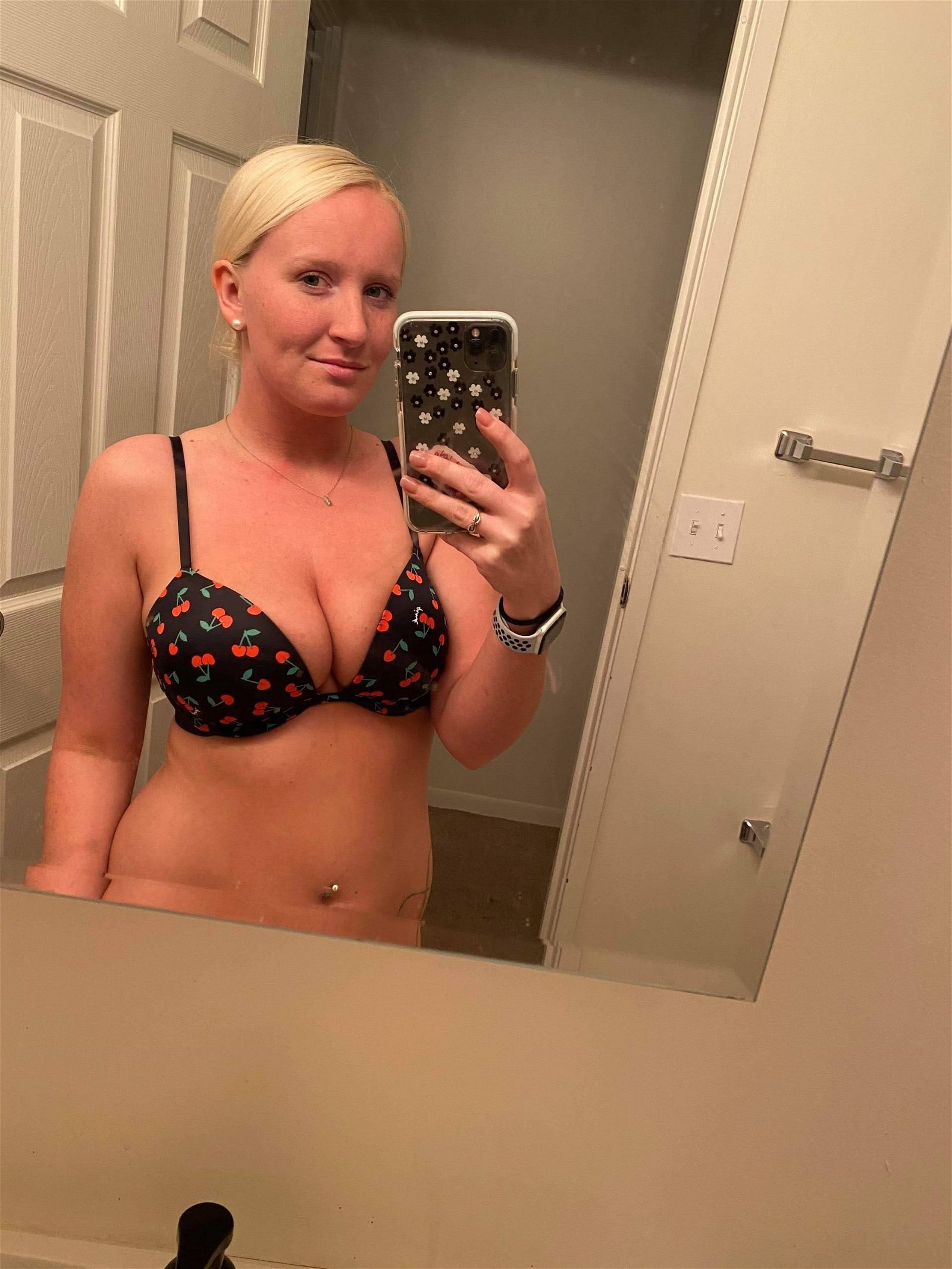 Photo by Ramsey5.7 with the username @Ramsey5.7, who is a verified user,  April 16, 2024 at 10:07 AM. The post is about the topic Cheating Wifes/Girlfriends and the text says 'meet Hannah,  she's engaged but like to fuck and suck me once a week'