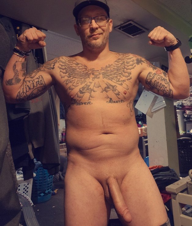 Photo by Ramsey5.7 with the username @Ramsey5.7, who is a verified user,  February 25, 2024 at 4:24 AM. The post is about the topic Love of Big White Cocks (BWC) and the text says 'Hi 🥰😘'