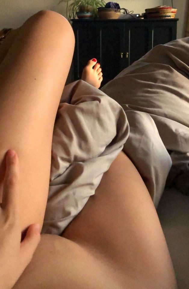 Photo by wannaseemorexoxo with the username @wannaseemorexo, who is a verified user,  March 13, 2024 at 6:58 AM. The post is about the topic Amateurs and the text says 'Just woke up and decided to masturbate :) watch it on  https://onlyfans.com/wannaseemorexoxo'