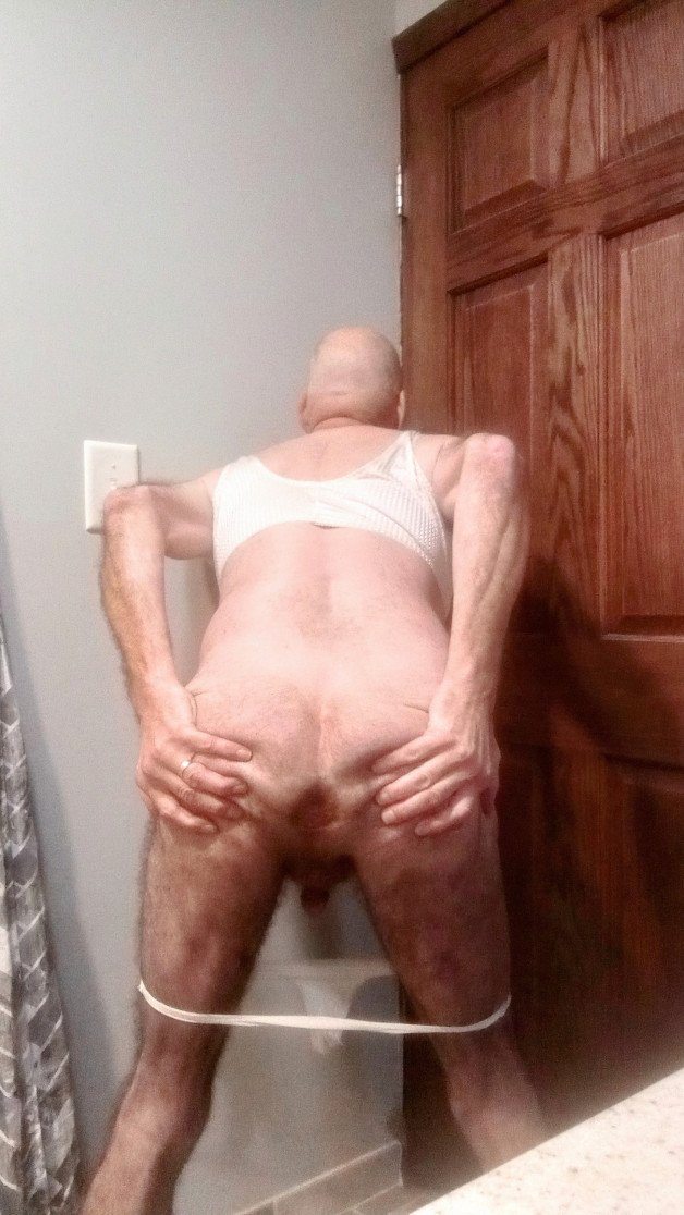 Photo by NakedBiguy with the username @NakedBiguy, who is a verified user,  October 15, 2024 at 8:52 AM. The post is about the topic Expose your hole