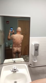 Photo by NakedBiguy with the username @NakedBiguy, who is a verified user,  September 20, 2024 at 4:14 PM. The post is about the topic Bi male selfies