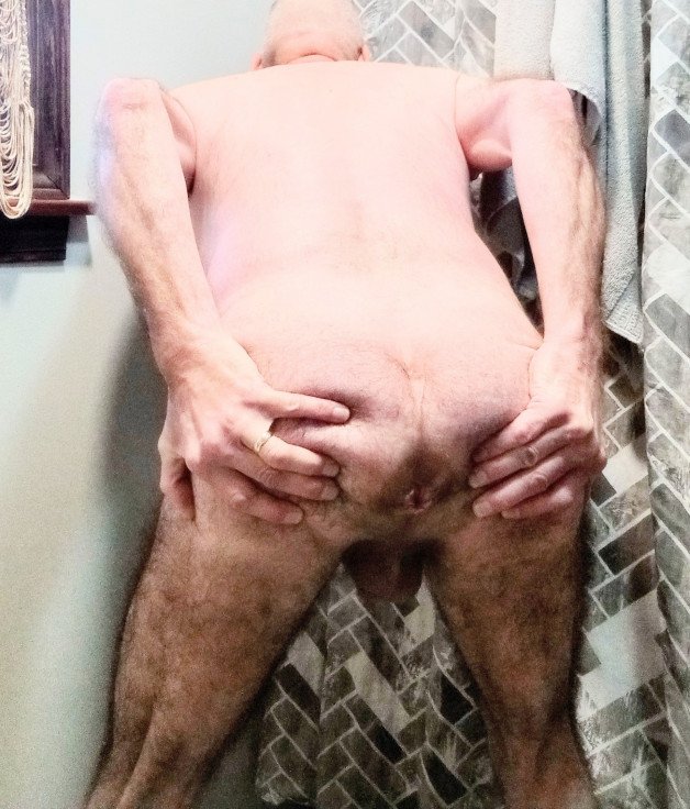 Photo by NakedBiguy with the username @NakedBiguy, who is a verified user,  October 18, 2024 at 8:16 PM. The post is about the topic Expose your hole