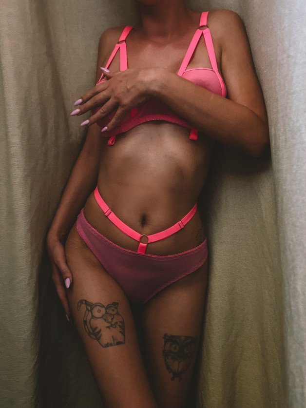 Photo by Mamahasla with the username @Mamahasla, who is a verified user,  February 14, 2024 at 7:26 PM. The post is about the topic Amateurs and the text says '#sexybody #tattogirls #lingerie'