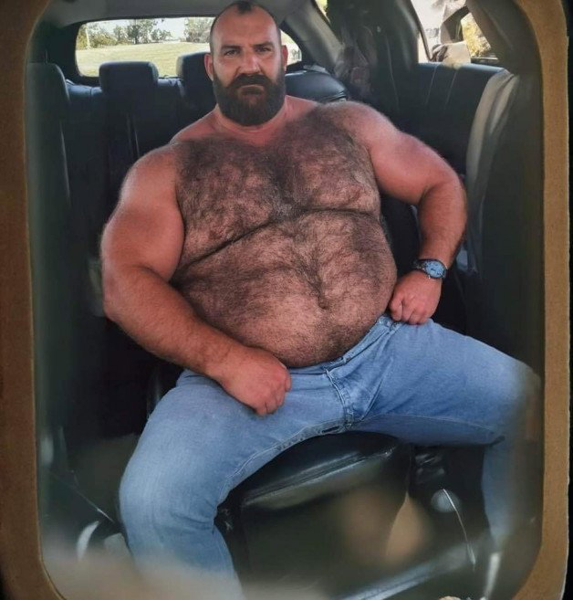 Photo by CubkinkSubmind with the username @CubkinkSubmind, who is a verified user,  May 12, 2024 at 10:19 PM. The post is about the topic Daddy Bears