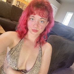 Photo by Abby with the username @redheadabby, who is a star user,  May 7, 2024 at 9:50 AM. The post is about the topic Amateur Redheads and the text says 'hey there'