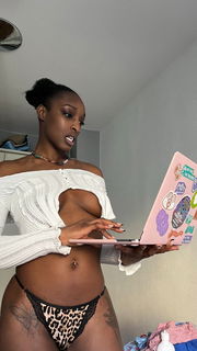 Photo by StormySin with the username @StormySin, who is a star user,  September 1, 2024 at 11:20 PM. The post is about the topic Black Beauties and the text says 'how I look at your hot comments :P'