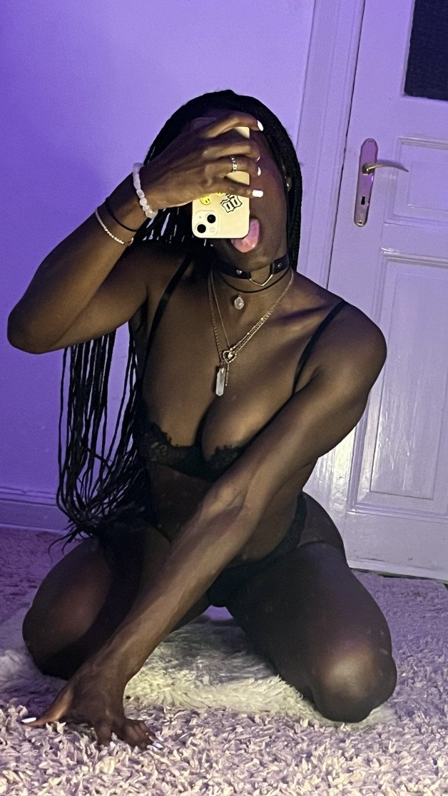 Photo by StormySin with the username @StormySin, who is a star user,  August 30, 2024 at 11:13 AM. The post is about the topic Black Beauties and the text says 'could a blackqueen like me get your cock throbbin?'