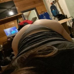 Photo by DaddysBigBootySlut with the username @DaddysBigBootySlut, who is a verified user,  February 21, 2024 at 10:51 PM. The post is about the topic Ass and the text says 'Who wants to fuck my sluts ass?'