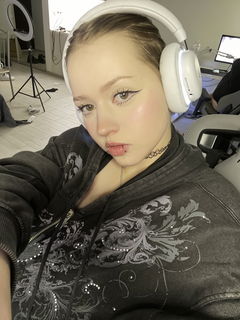 Photo by Mia Milkers with the username @MiaMilkers, who is a star user,  May 4, 2024 at 2:11 PM. The post is about the topic Gamer Girls and the text says 'I am in a very playful mood..'