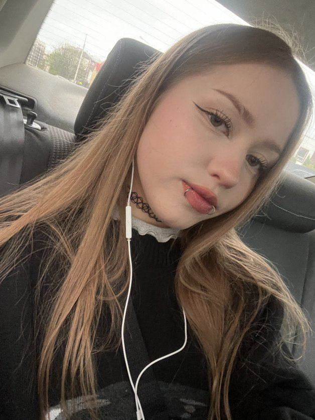 Photo by Mia Milkers with the username @MiaMilkers, who is a star user,  May 5, 2024 at 1:18 PM. The post is about the topic 18 and the text says 'Ever had sex in the backseat of a car?'