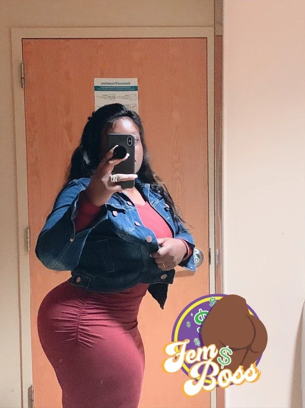 Photo by msfemboss with the username @msfemboss, who is a verified user,  March 23, 2024 at 6:24 PM. The post is about the topic Sexy BBWs and the text says 'Hello, Good Day Sirs'