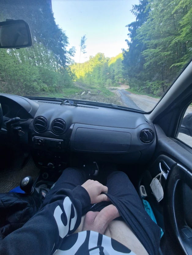 Photo by Marek with the username @M4rek, who is a verified user,  March 20, 2024 at 12:21 PM. The post is about the topic Rate my pussy or dick and the text says 'Come for a ride with me'