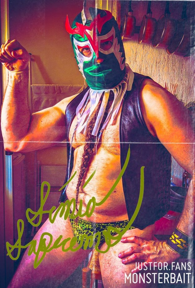 Photo by Monsterbait with the username @Monsterbait, who is a star user,  July 5, 2024 at 2:09 PM. The post is about the topic GayExTumblr and the text says 'El Señor Simio Supremo will dominate more then the wrestling ring. 💪👹
Character preview for a few fun projects we've been working on with Xavours93 on Just for Fans'