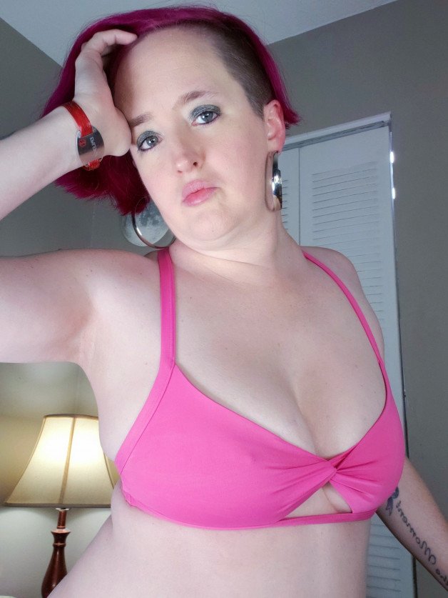 Photo by Kennedy Channing with the username @kennedy36dd, who is a star user,  November 9, 2024 at 9:00 PM. The post is about the topic MILF NEXT DOOR and the text says 'Good morning luv! 

👄 LINKS ARE IN BIO 👄

💙OF: kennedy36dd 

~💜Manyvids.com: Kennedy Channing
XXX ^^^^

ONLYFANS CONTAINS...
💥Sexy dancing
💥Lingerie
💥Sexy pics (some nudes and pussy shots), 💥Solo
💥Oil play
💥Mini tease videos
💥XXX..'