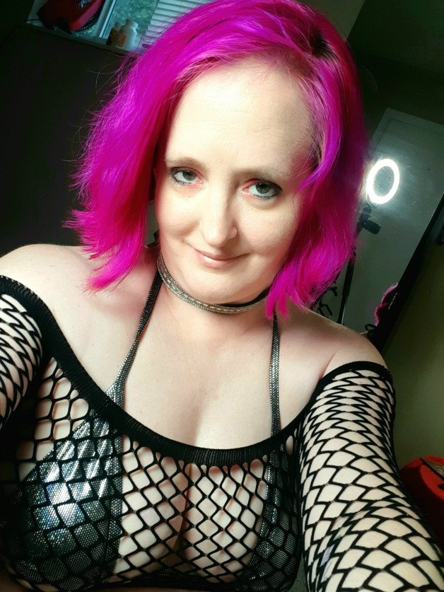 Photo by Kennedy Channing with the username @kennedy36dd, who is a star user,  August 12, 2024 at 6:30 AM. The post is about the topic MILF and the text says 'The MILF you never knew lived next door 👋

LINKS ARE IN BIO 💝

💙🤍ONLYFANS: kennedy36dd 

~💜Manyvids.com: Kennedy Channing
XXX ^^^^

ONLYFANS CONTAINS...
💥Sexy dancing
💥Lingerie
💥Sexy pics (some nudes and pussy shots), 💥Solo
💥Oil..'