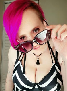 Photo by Kennedy Channing with the username @kennedy36dd, who is a star user,  September 3, 2024 at 2:00 AM. The post is about the topic Glasses and the text says '💗 Gotta wear shades 💗

LINKS ARE IN BIO💝

💙OF: kennedy36dd 

~💜Manyvids.com: Kennedy Channing
XXX ^^^^

ONLYFANS CONTAINS...
💥Sexy dancing
💥Lingerie
💥Sexy pics (some nudes and pussy shots), 💥Solo
💥Oil play
💥Mini tease videos..'