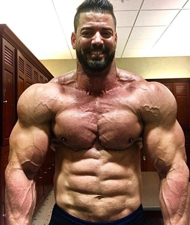 Photo by Pissy Badger with the username @PissyBadger,  April 1, 2019 at 1:05 PM. The post is about the topic Muscle Men
