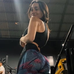 Photo by marialuna18 with the username @marialuna18, who is a star user,  April 13, 2024 at 5:07 AM and the text says 'Workin' out at the Gym. Do you think I am hot? 🔥'
