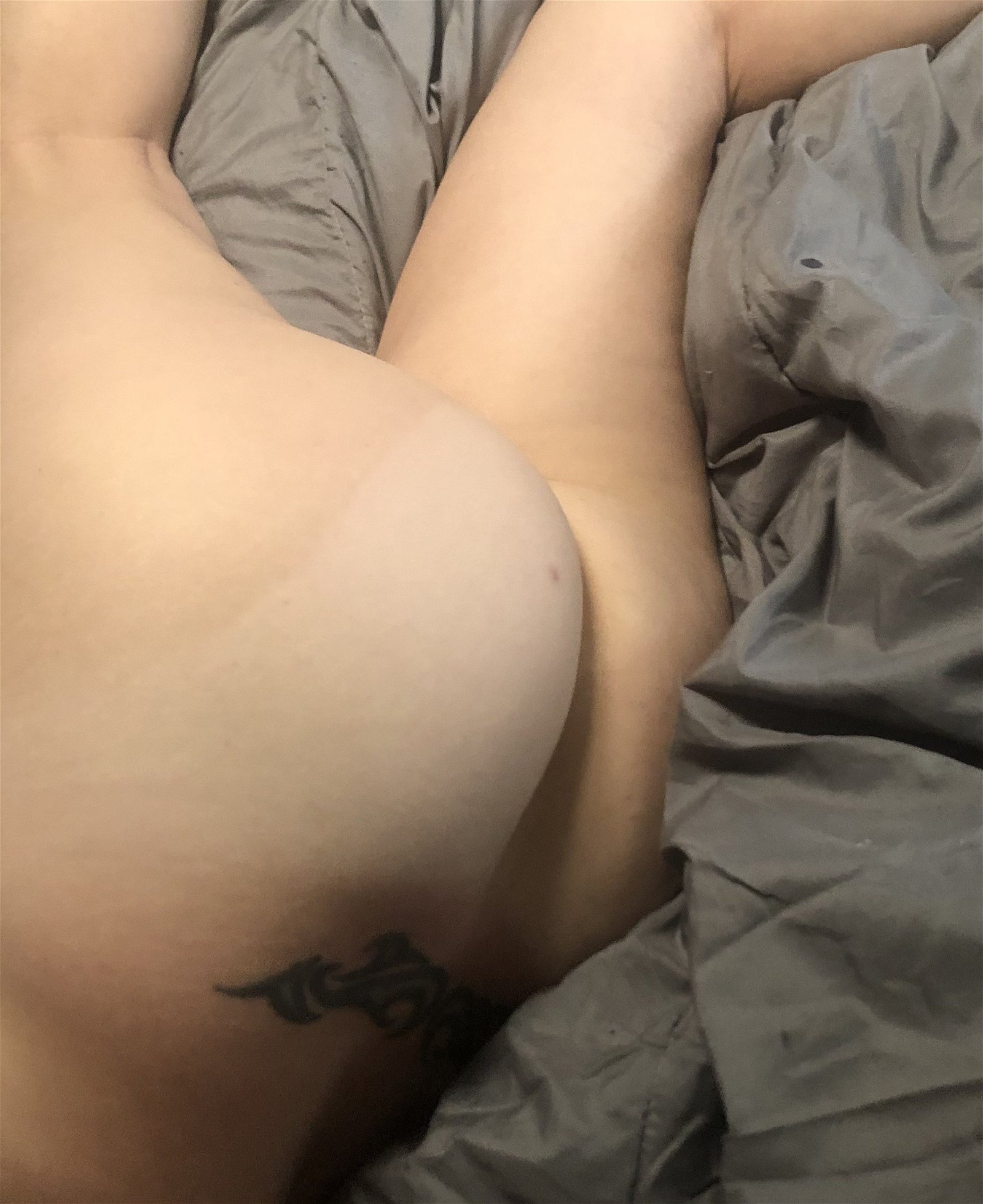 Photo by Blue2781 with the username @Blue2781, who is a star user,  April 23, 2024 at 6:53 PM and the text says 'Little teaser to make some cocks hard and some pussies wet 🍆💦

https://cash.baby/Blue2781'