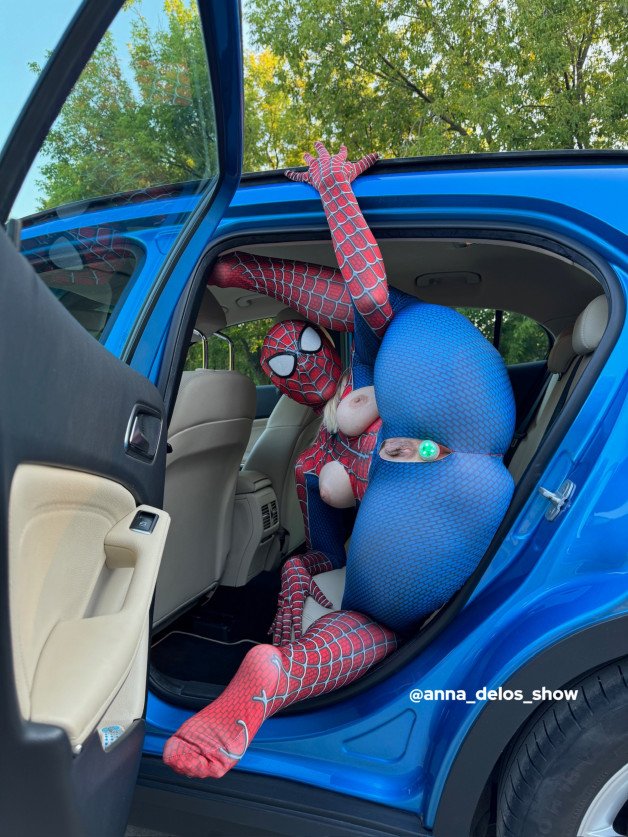 Photo by annadelosshow with the username @annadelosshow, who is a star user,  July 10, 2024 at 12:07 PM. The post is about the topic Cosplay and the text says 'Have you ever seen a spiderwoman before?😜'