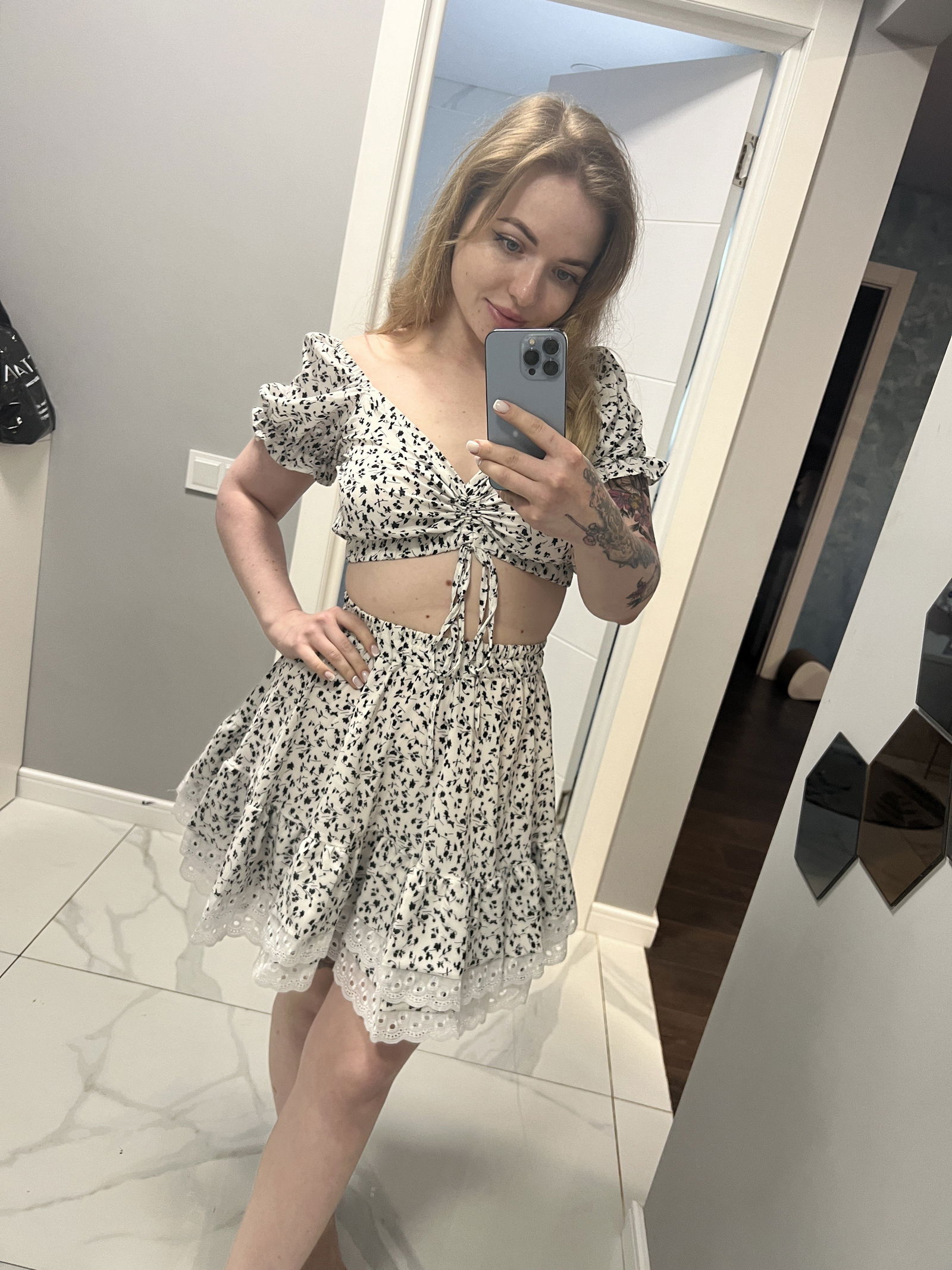 Album by desiredbaby with the username @desiredbaby, who is a star user,  May 15, 2024 at 11:02 PM. The post is about the topic MILF and the text says 'How do you like my new dress?'