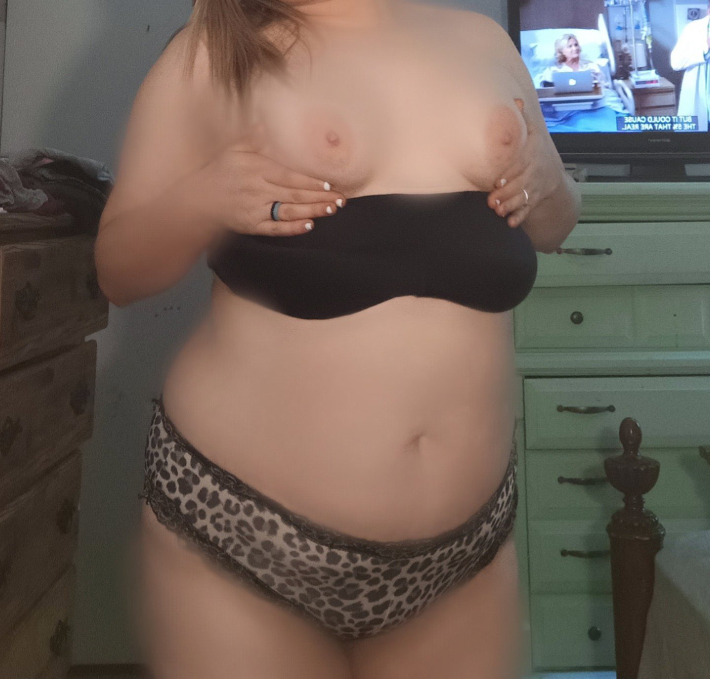 Photo by Peachy with the username @Peachycakes, who is a verified user,  May 10, 2024 at 10:50 PM. The post is about the topic MILF and the text says '#tits#MILF'